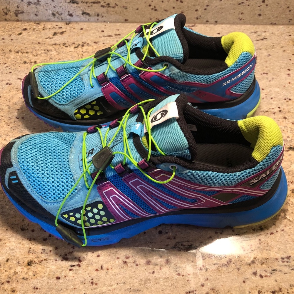 SALOMON athletic shoes
